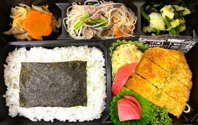 国産豚のロースかつバランス弁当